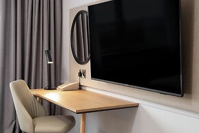 Holiday Inn Edinburgh Zoo by IHG