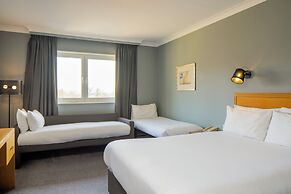 Holiday Inn Edinburgh Zoo by IHG