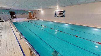 Holiday Inn Edinburgh Zoo by IHG