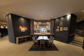 Holiday Inn Edinburgh Zoo by IHG