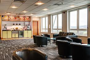 Holiday Inn Edinburgh Zoo by IHG