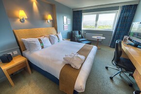 Holiday Inn Edinburgh Zoo by IHG