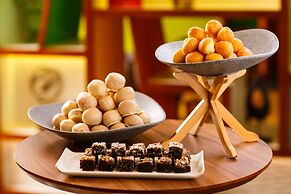 Holiday Inn Edinburgh Zoo by IHG