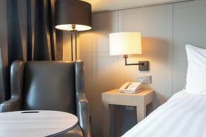 Holiday Inn Edinburgh Zoo by IHG