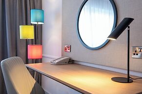 Holiday Inn Edinburgh Zoo by IHG
