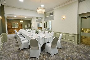 The Belmont Hotel