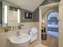 Homewood Hotel & Spa