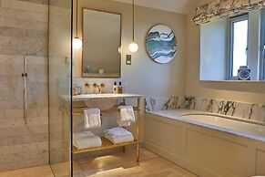 Homewood Hotel & Spa