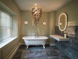 Homewood Hotel & Spa