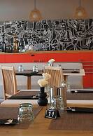 ibis Laval Le Relais d'Armor