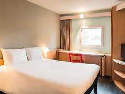 ibis Laval Le Relais d'Armor
