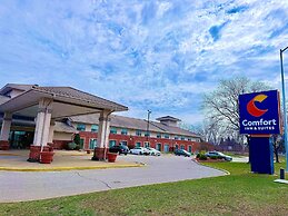 Comfort Inn & Suites Ambassador Bridge