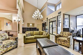 Comfort Inn & Suites Ambassador Bridge