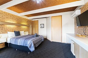 Baronga Motor Inn