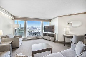 Victoria Regent Waterfront Hotel & Suites