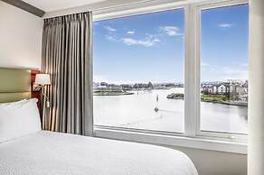 Victoria Regent Waterfront Hotel & Suites