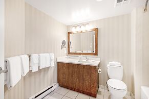 Victoria Regent Waterfront Hotel & Suites