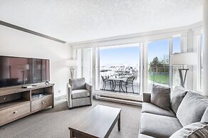 Victoria Regent Waterfront Hotel & Suites