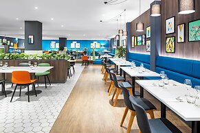 Holiday Inn Leicester by IHG