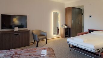 The Coppid Beech Hotel