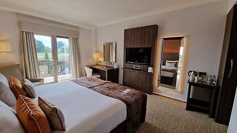 The Coppid Beech Hotel