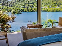 Solitaire Lodge