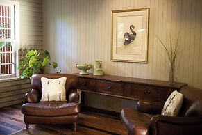 Solitaire Lodge