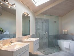 Solitaire Lodge