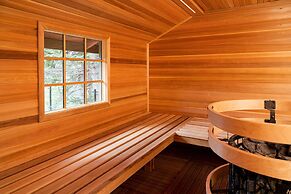 Hidden Ridge Resort