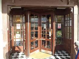 Royal Victoria Hotel