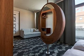 Cocoon Stachus