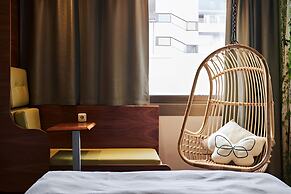 Cocoon Stachus