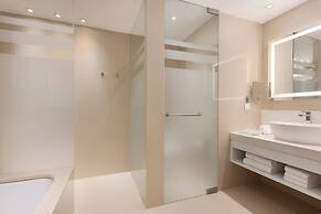 Pine Cliffs Hotel, a Luxury Collection Resort, Algarve
