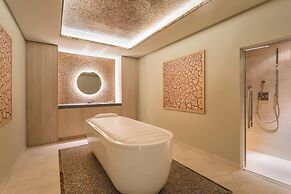Pine Cliffs Hotel, a Luxury Collection Resort, Algarve