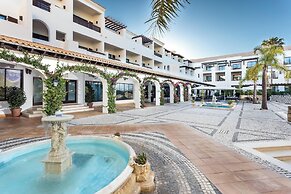 Pine Cliffs Hotel, a Luxury Collection Resort, Algarve