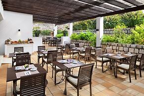 Pine Cliffs Hotel, a Luxury Collection Resort, Algarve