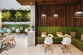 Pine Cliffs Hotel, a Luxury Collection Resort, Algarve