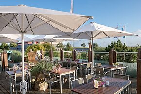 Ambassador Hotel & Spa