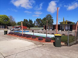 Avenue Motel