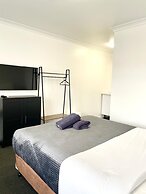 Avenue Motel