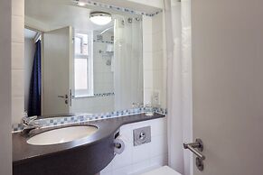 Holiday Inn Basingstoke by IHG