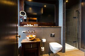 The Caledonian Edinburgh, Curio Collection by Hilton