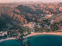 Al Bustan Palace, a Ritz-Carlton Hotel