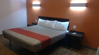 Motel 6 Clovis, NM