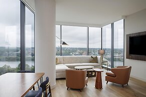 Hilton Arlington Rosslyn The Key