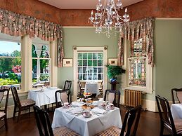 Huntingdon Hotel and Suites