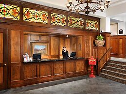 Huntingdon Hotel and Suites