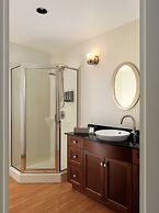 Huntingdon Hotel and Suites