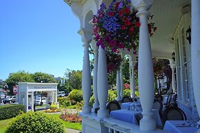 Huntingdon Hotel and Suites