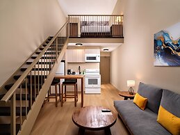 Huntingdon Hotel and Suites